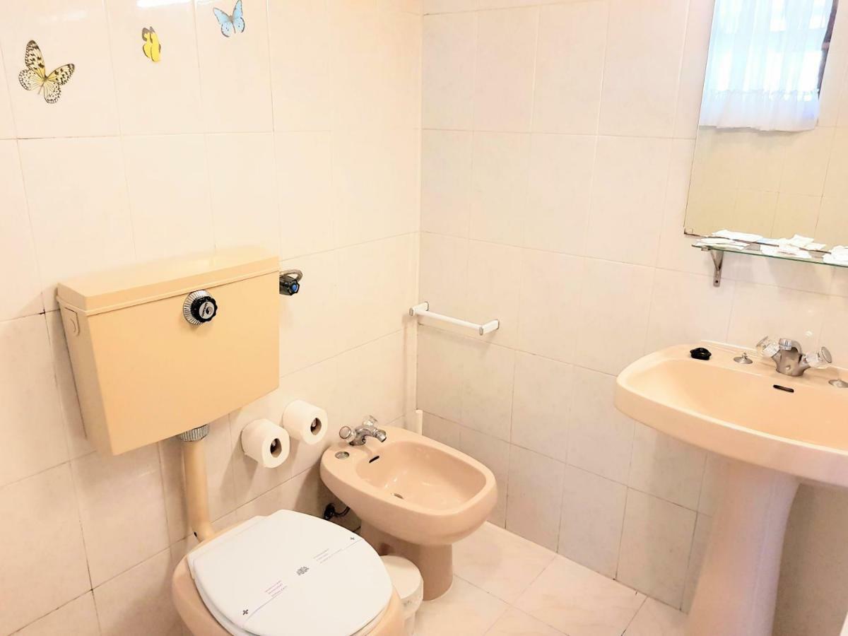 Hostel Geres Порту Номер фото
